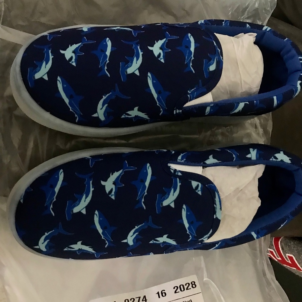 2x New boys shark light up sneakers